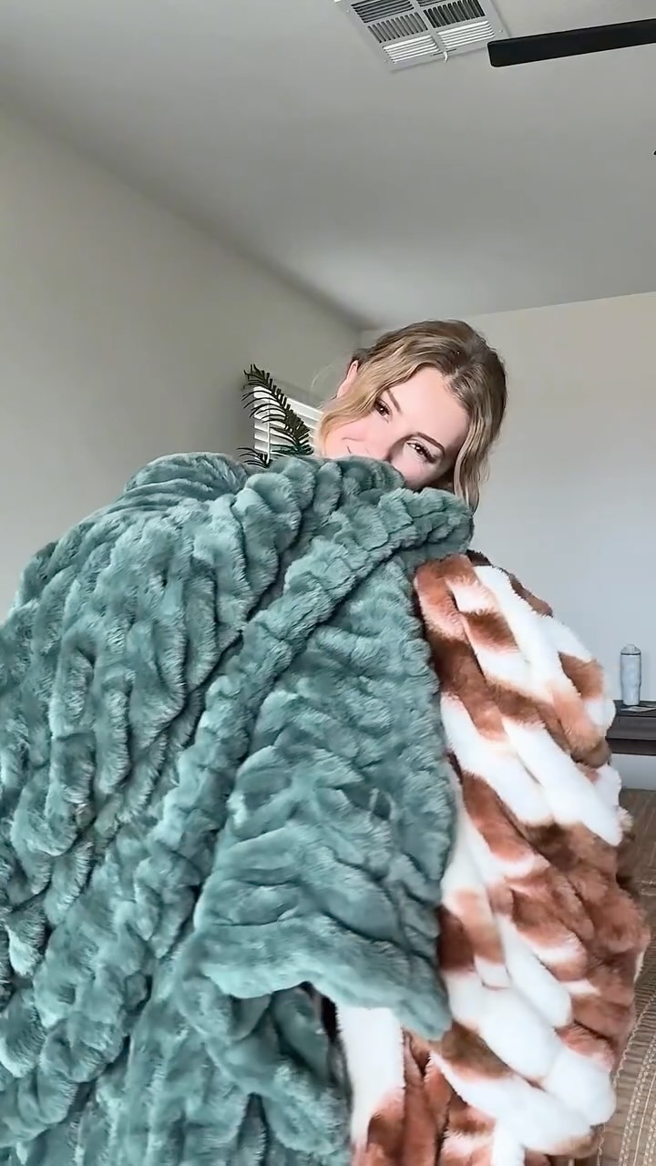 The COZIEST blanket you will ever feel!